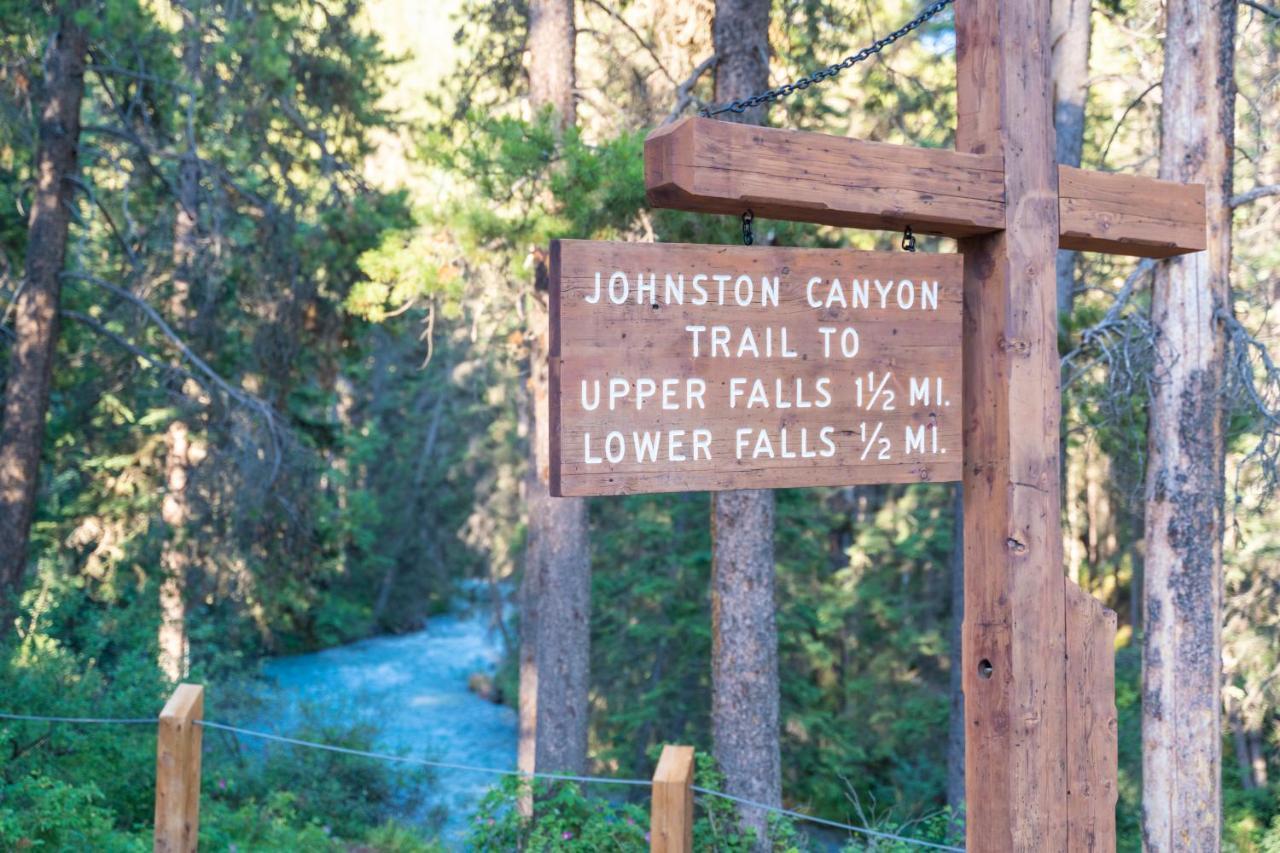 Johnston Canyon Lodge & Bungalows Касл-Джанкшн Екстер'єр фото